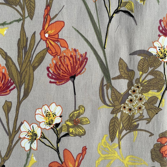 Bruine bloemen scrunchie